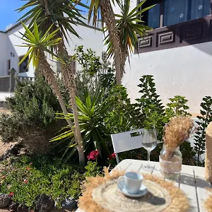 https://casa-olga-caleta-de-sebo.in-canary-islands.com