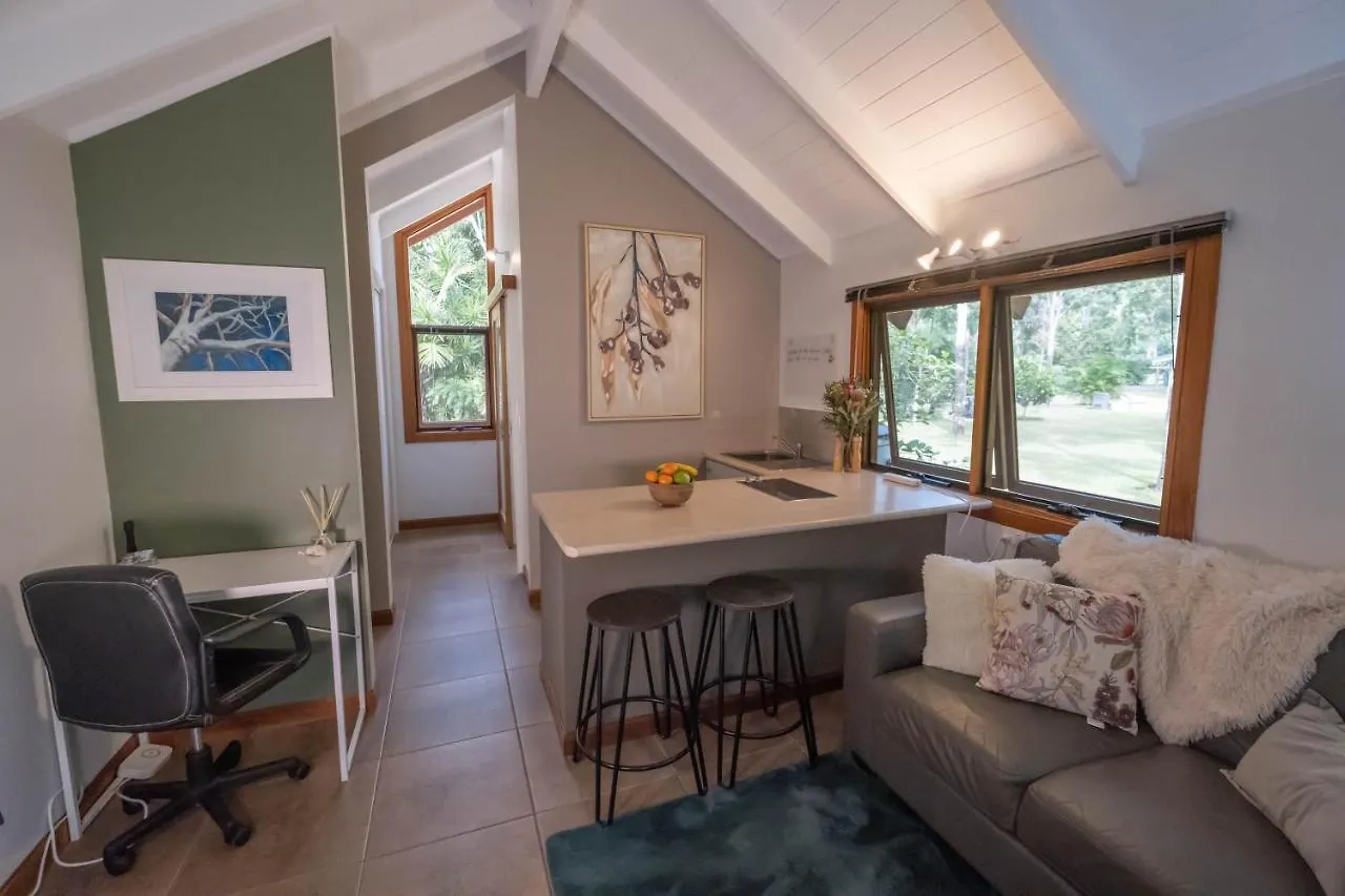Airlie Beach Eco Cabins - Adults Only Эйрли-Бич