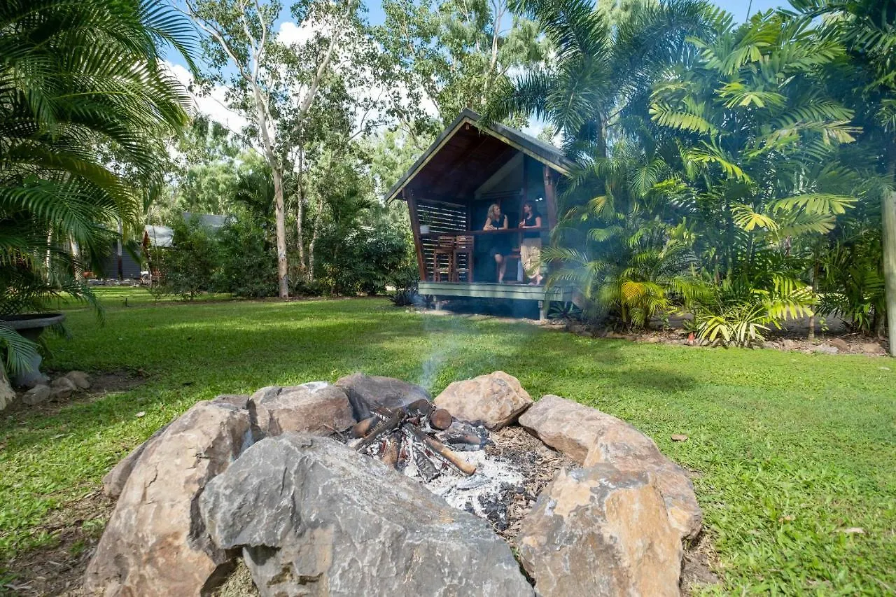 Деревянный коттедж Airlie Beach Eco Cabins - Adults Only